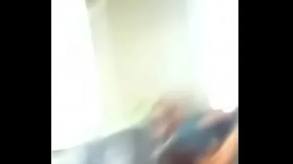 Veliki Hot lesbian pussy lick caught on bus moji videoposnetki