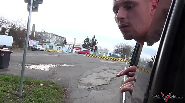 大きなTakevan Crazy homeless teenager fucked extremly raw in driving car私の動画