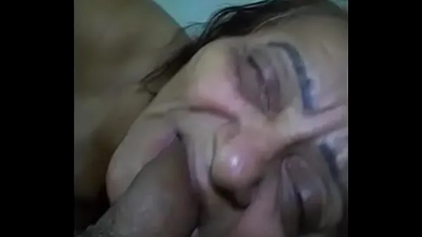 Velká cumming in granny's mouth moje videa