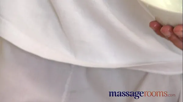 Massage Rooms Mature woman with hairy pussy given orgasm مقاطع الفيديو الخاصة بي كبيرة