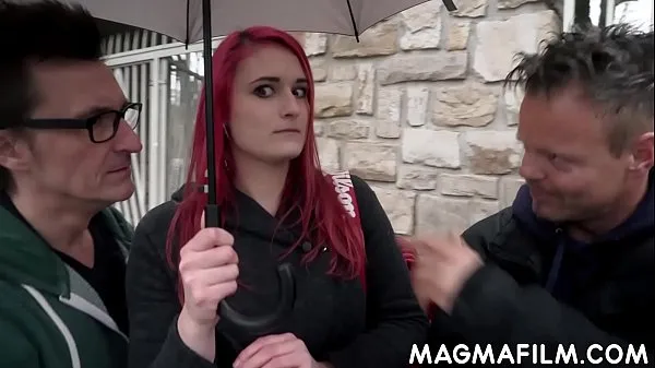 Nagy Redhead amateur slut gets her first DP Saját videóim