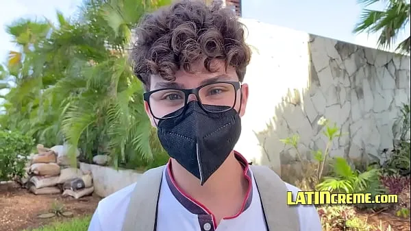 Grandes nerd latino twink va gay para pagar mis vídeos