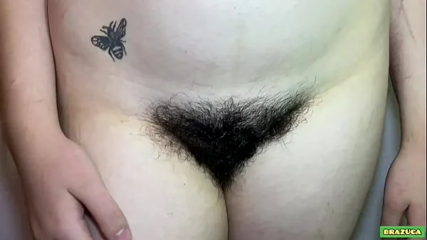 Suuret 18-year-old girl, with a hairy pussy, asked to record her first porn scene with me videoni