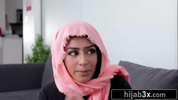 Duże Hot Muslim Teen Must Suck & Fuck Neighbor To Keep Her Secret (Binky Beazmoje filmy