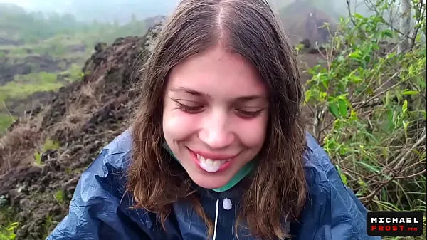 ใหญ่ The Riskiest Public Blowjob In The World On Top Of An Active Bali Volcano - POV วิดีโอของฉัน