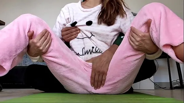 Besar asian amateur real homemade teasing pussy and small tits fetish in pajamas Video saya